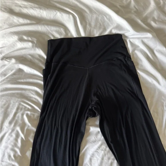 OFFLINE by Aerie Real Me Xtra Crossover Leggings - XL - Black - Pocket 7/8 - Picture 8 of 12